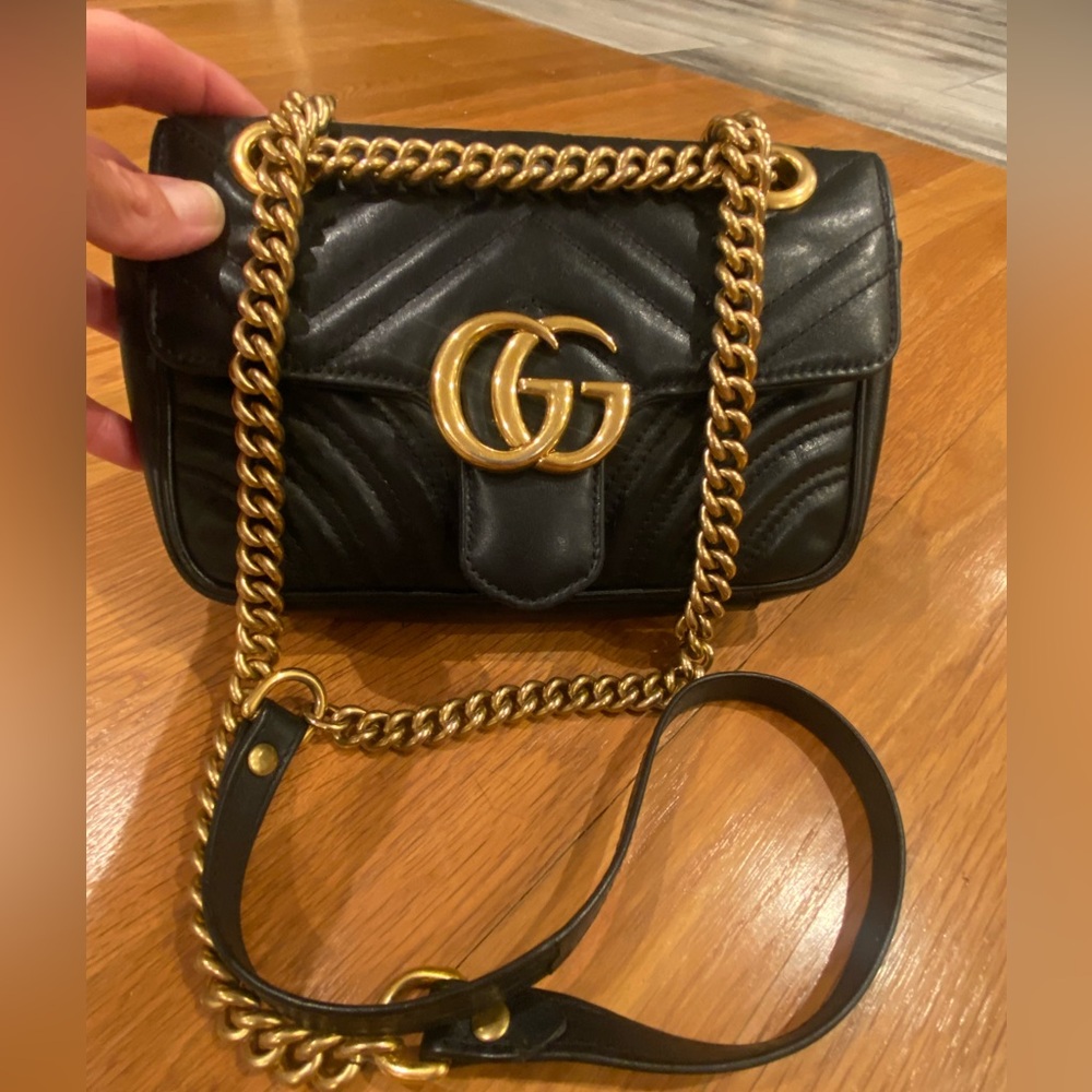 Black quilted leather Gucci Marmont small purse handbag crossbody Vguc chain